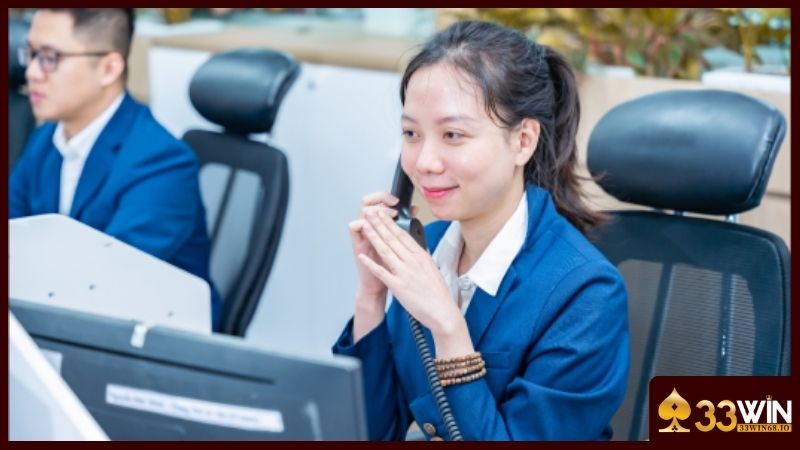 Tài khoản 33WIN bị khoá - Nguyên nhân và cách mở lại hiệu quả 4 Liên hệ chuyên viên hỗ trợ để được giải quyết